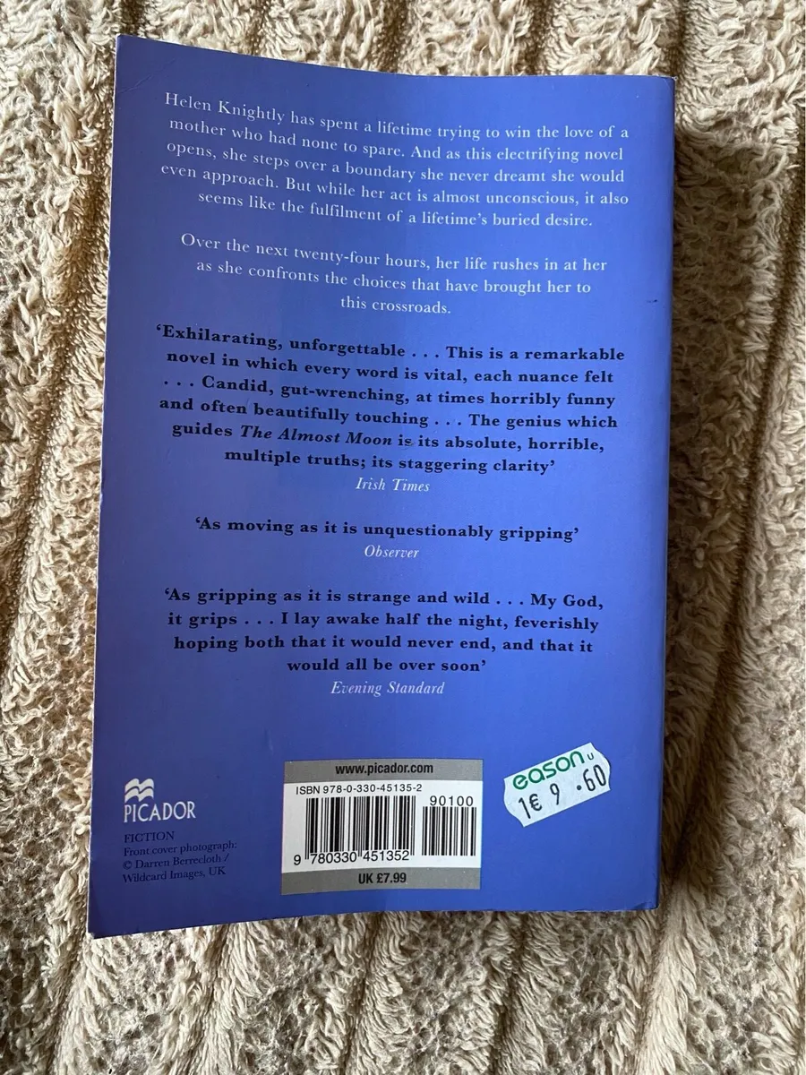 Book 📕 The Almost Moon by Alice Sebold - Image 3