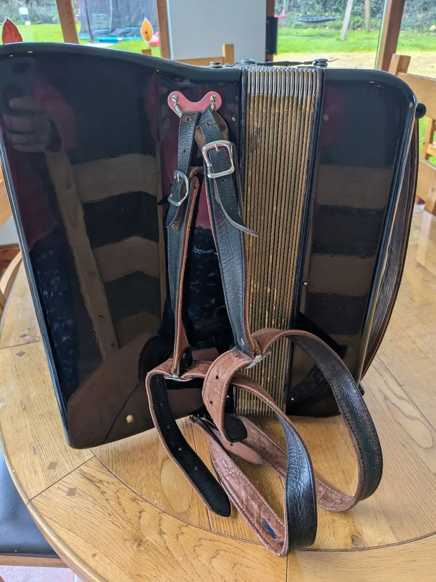 Piano accordion - Image 1