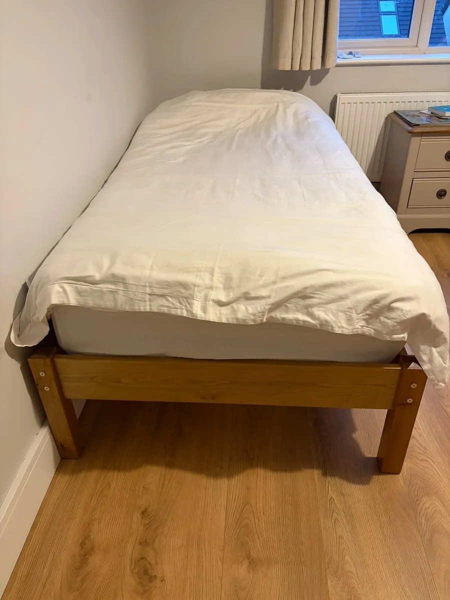 Single bed - Image 3