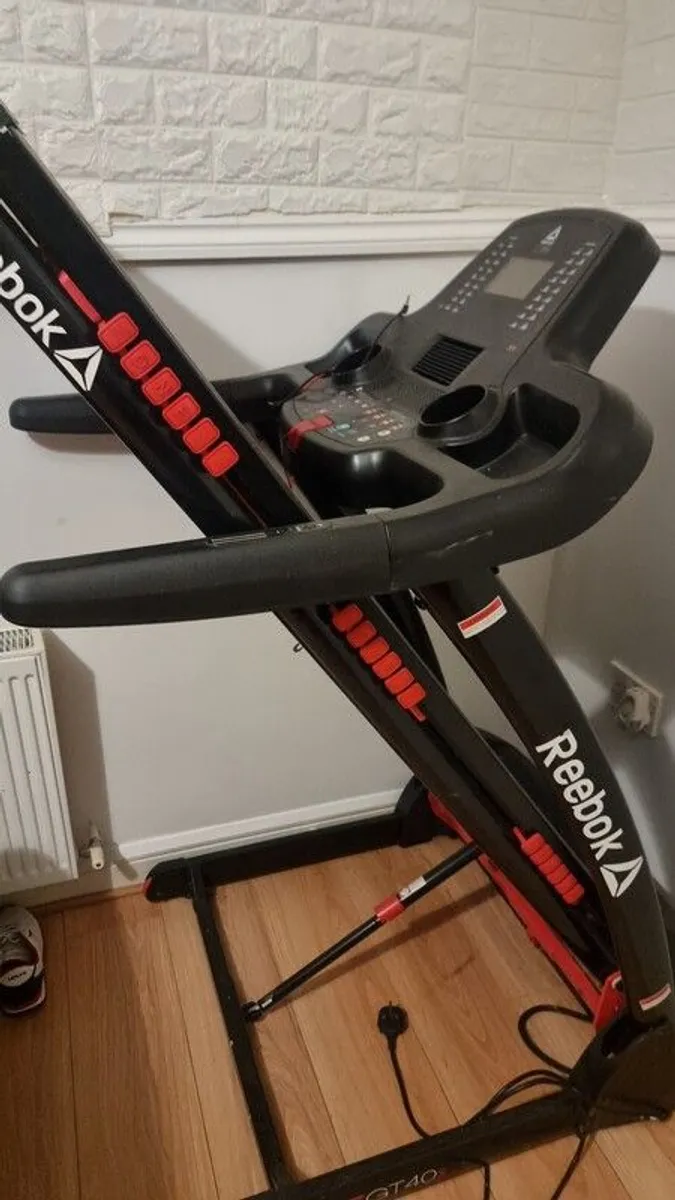 Reebok threadmill  for sale - Image 1
