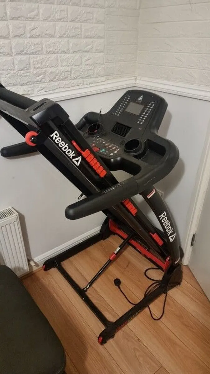 Reebok threadmill  for sale - Image 4