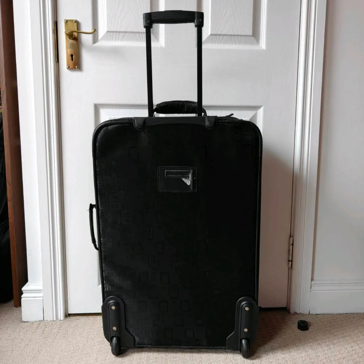 Large check-in suitcase - Image 3