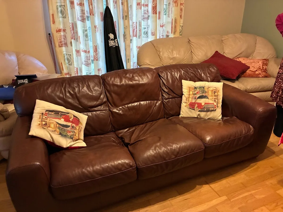 Couch and armchair - Image 2