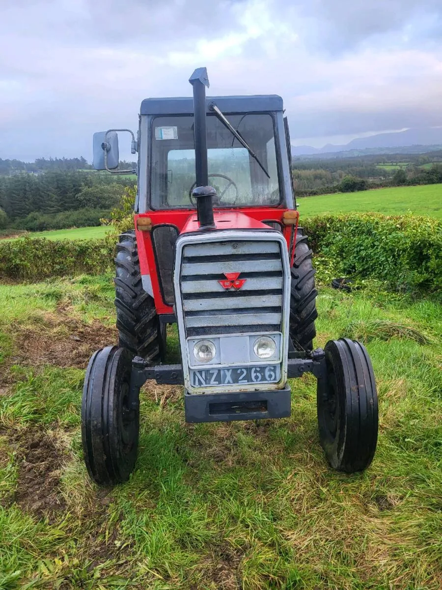 Massey  590 and 10x7 tipping trailer - Image 1