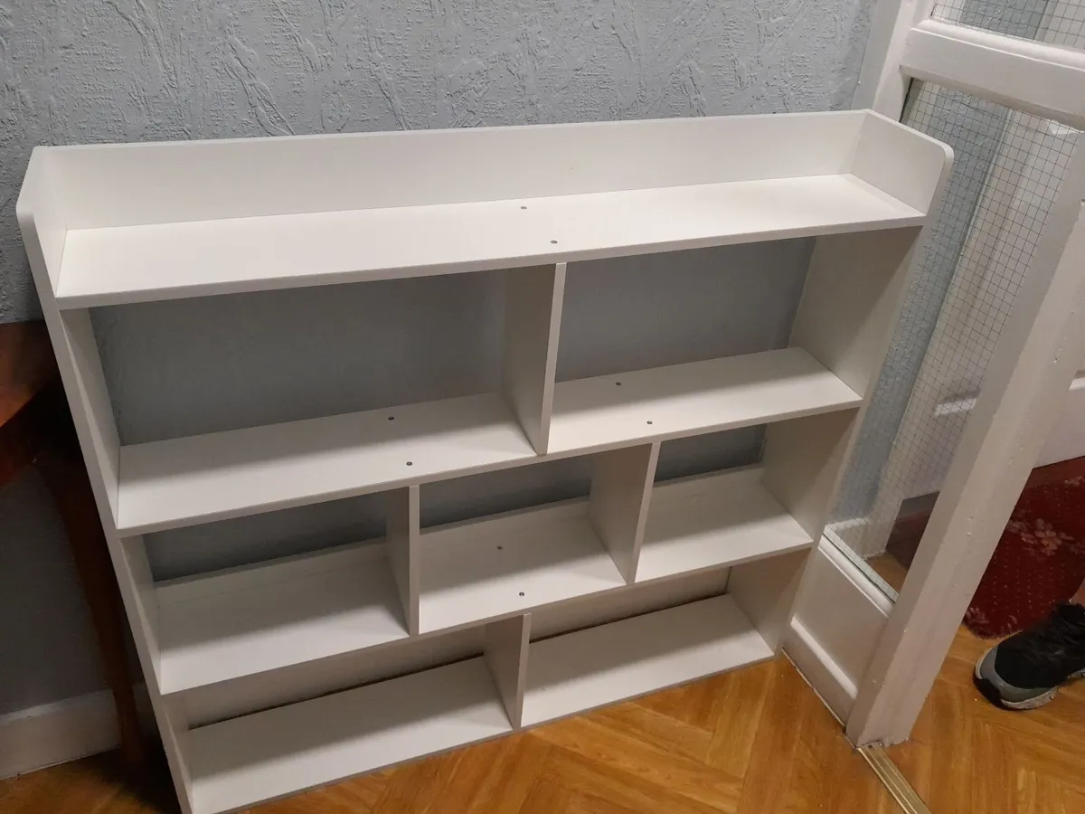 White shelf unit