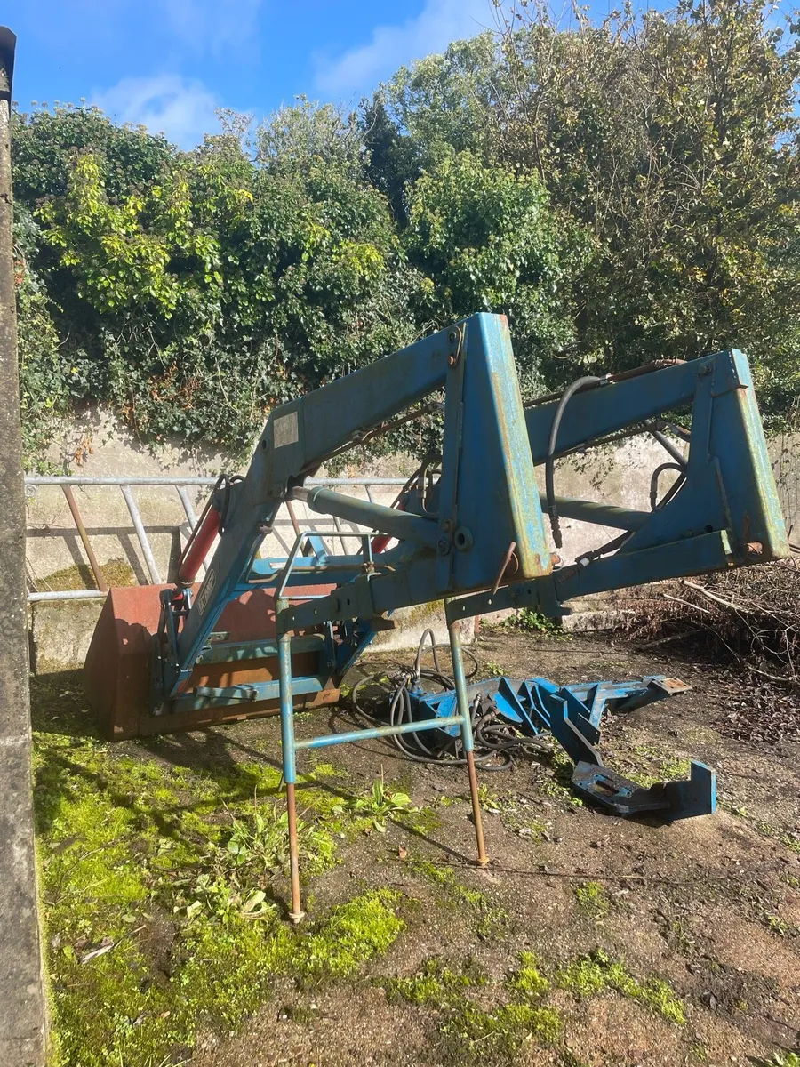 Very clean Front loader - Image 2