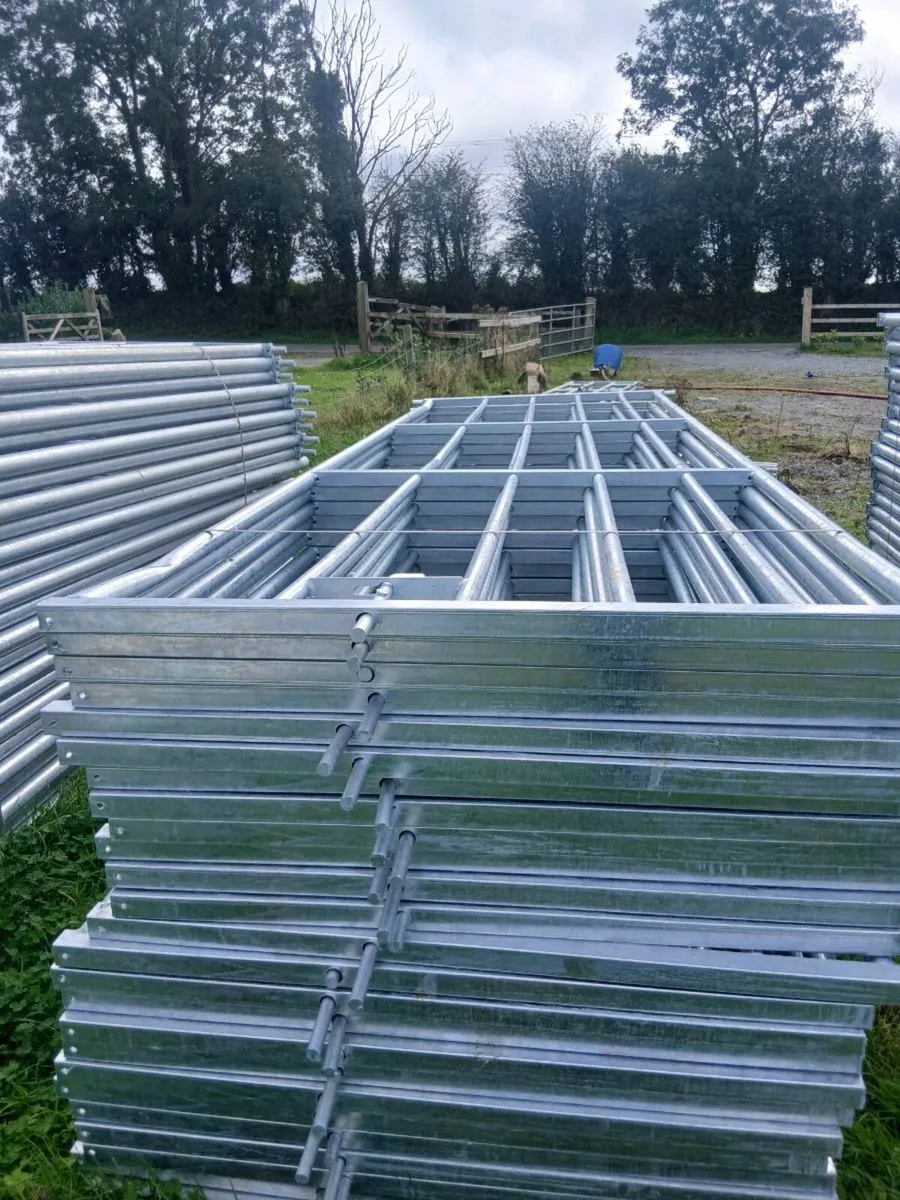 Heavy duty gate delivery available And wire - Image 3