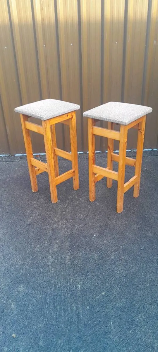 Pair of Bar stools - Image 1