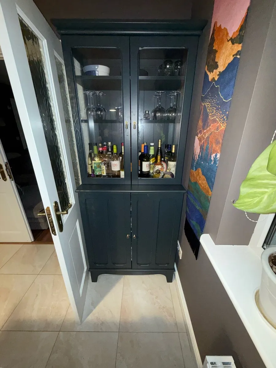 Cabinet - Image 2