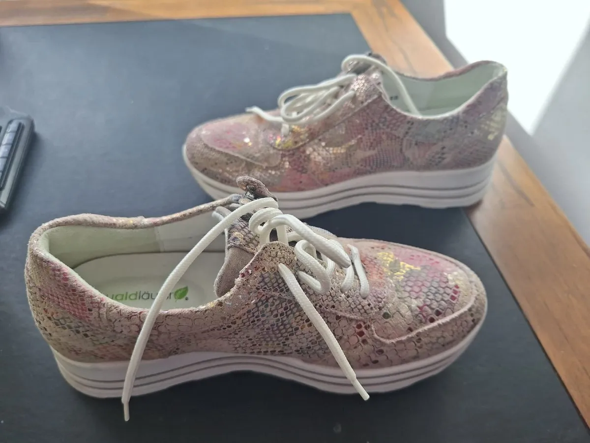 Ladies shoes - Image 2