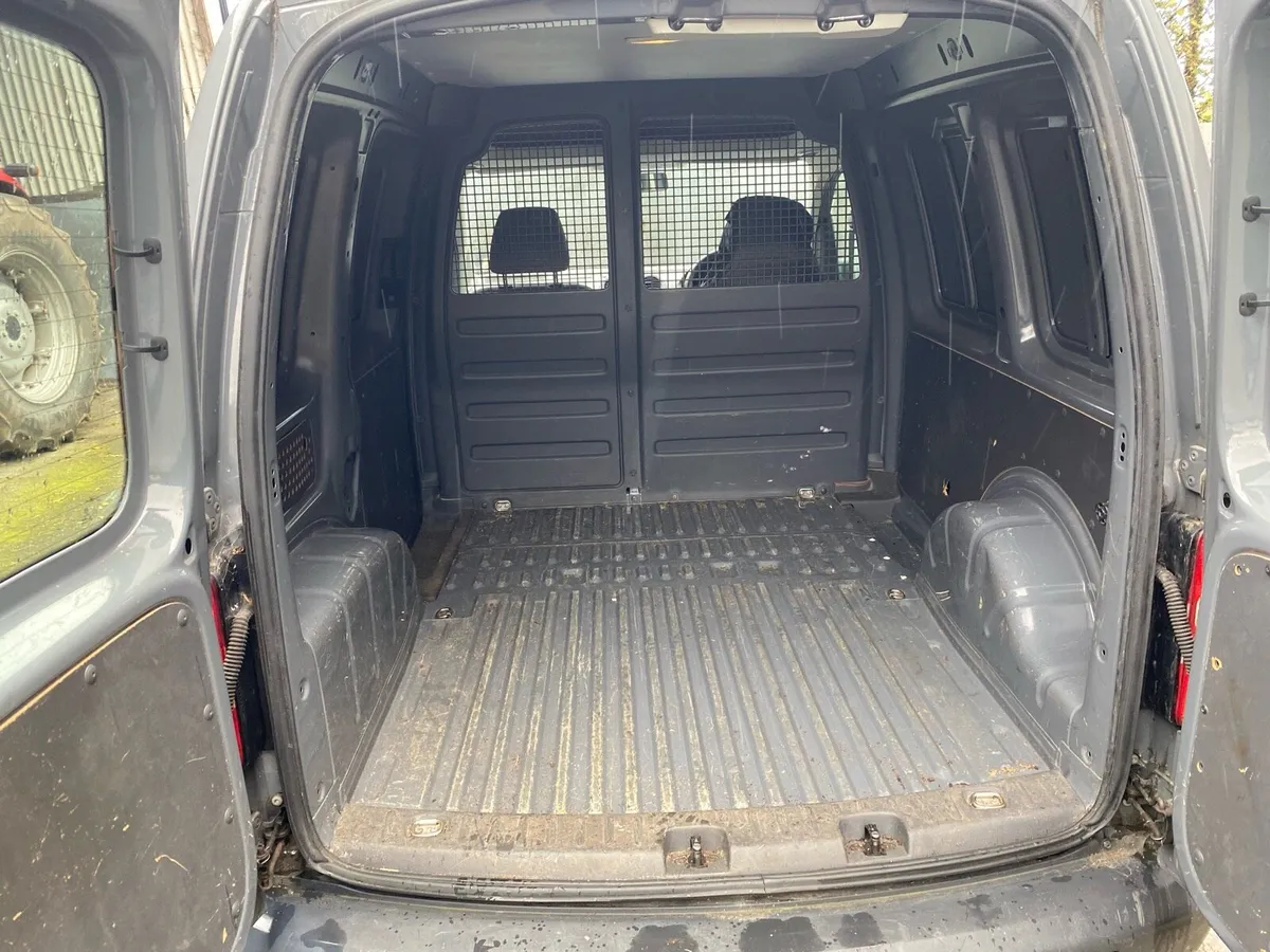 VW Caddy - Image 2