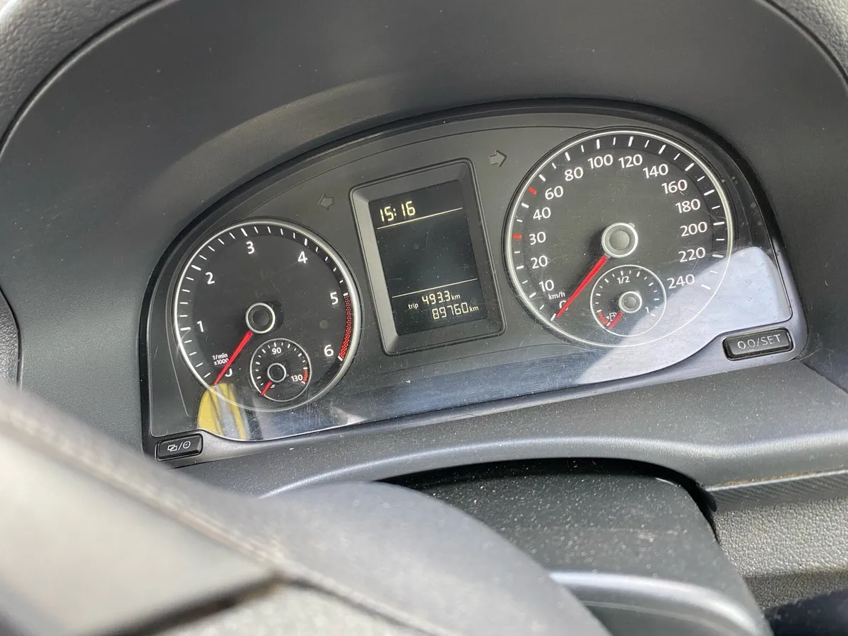 VW Caddy - Image 4