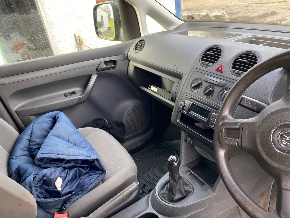 VW Caddy - Image 4