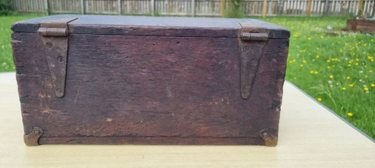 Old wooden box with brass fittings - Image 4