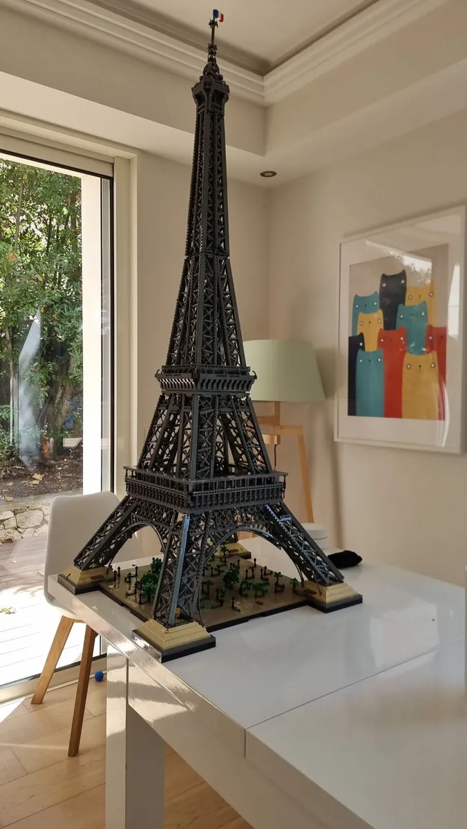 Lego Eiffel Tower: Was €250: Replica of Set 10307 - Image 1