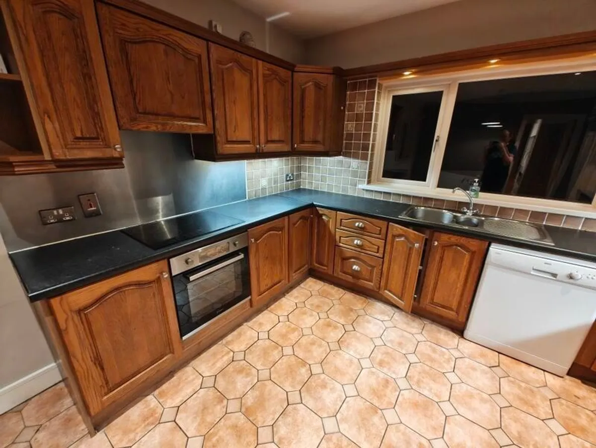 Solid Oak Kitchen - Image 3