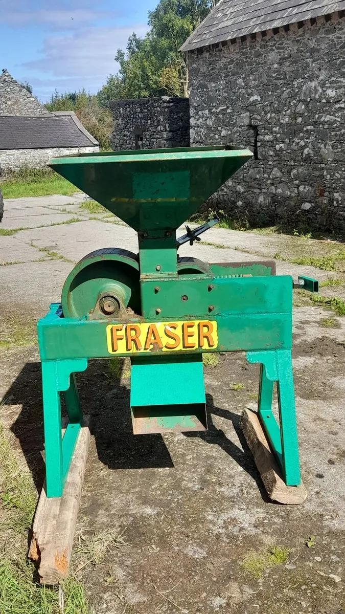Fraser grain crimper/roller - Image 1