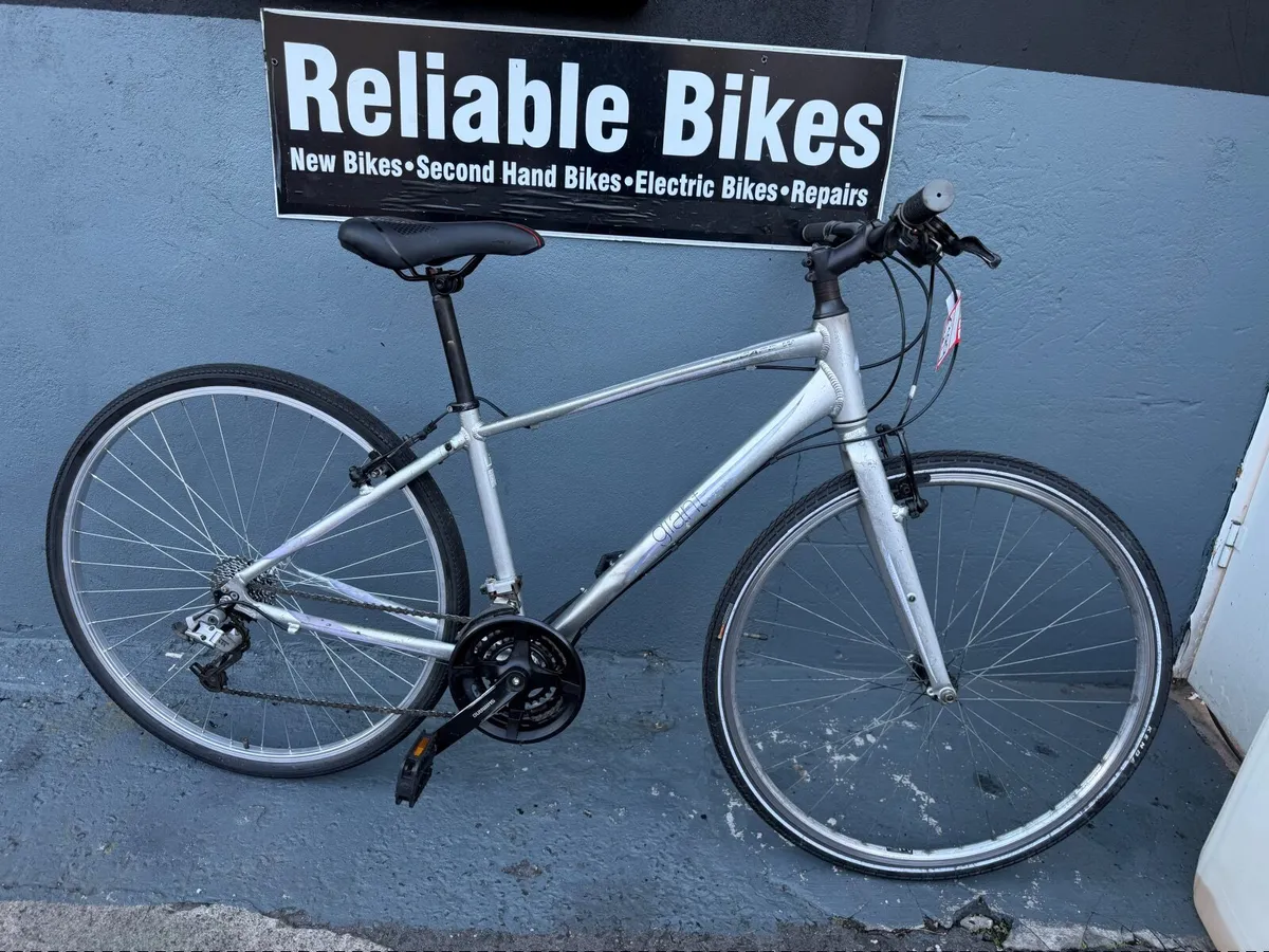 Giant bike ❗️Open 7 days of the week ❗️ - Image 1