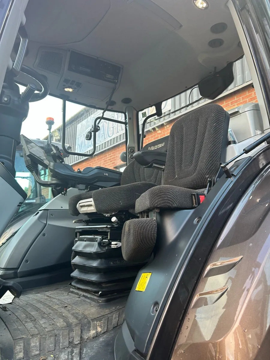 2023 valtra t235d - Image 4
