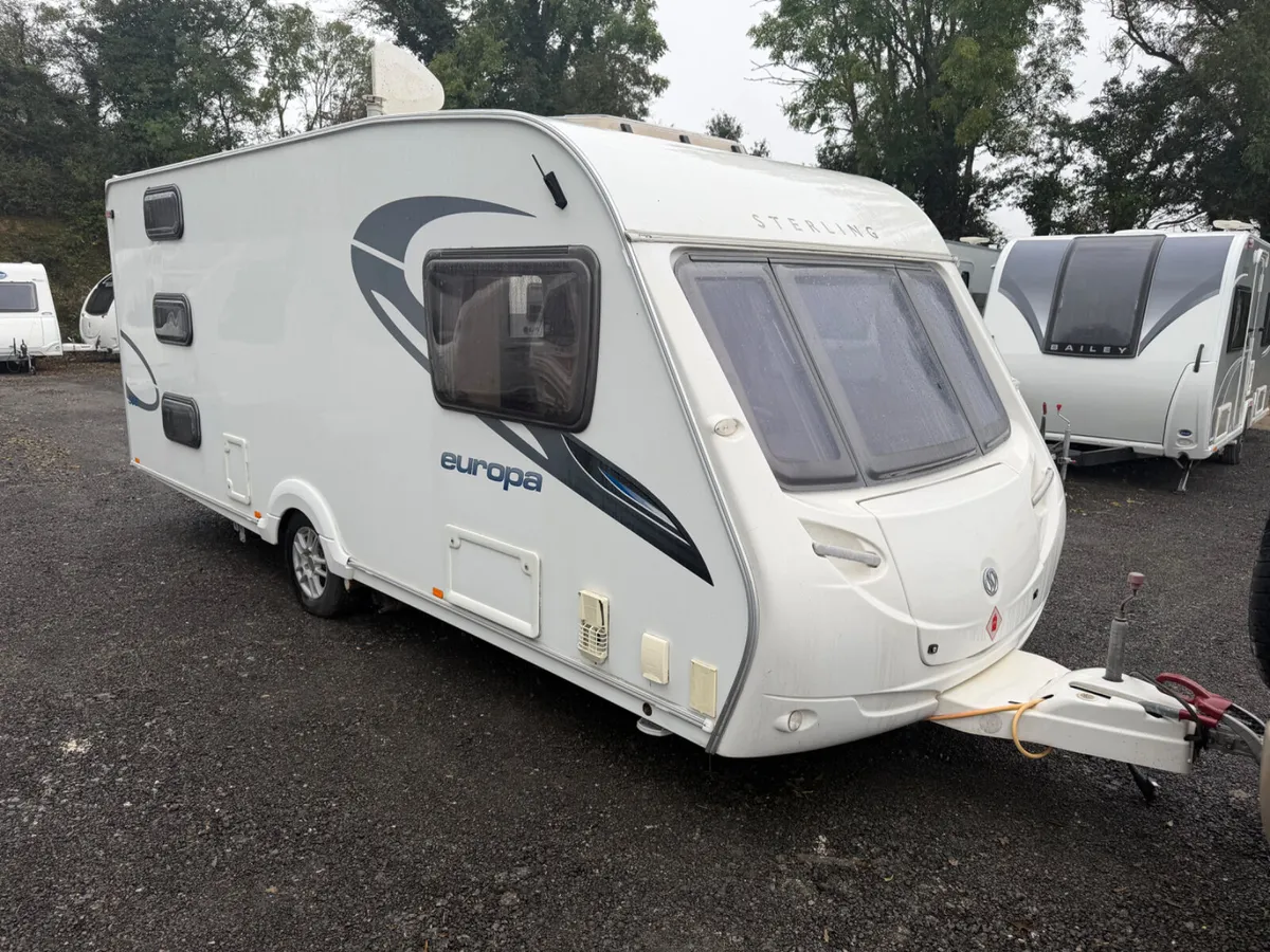 STERLING EUROPA 565 – SPACIOUS 6 BERTH FAMILY - Image 1