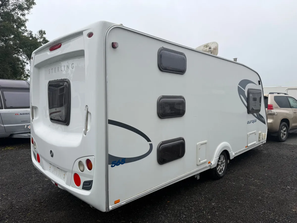 STERLING EUROPA 565 – SPACIOUS 6 BERTH FAMILY - Image 2