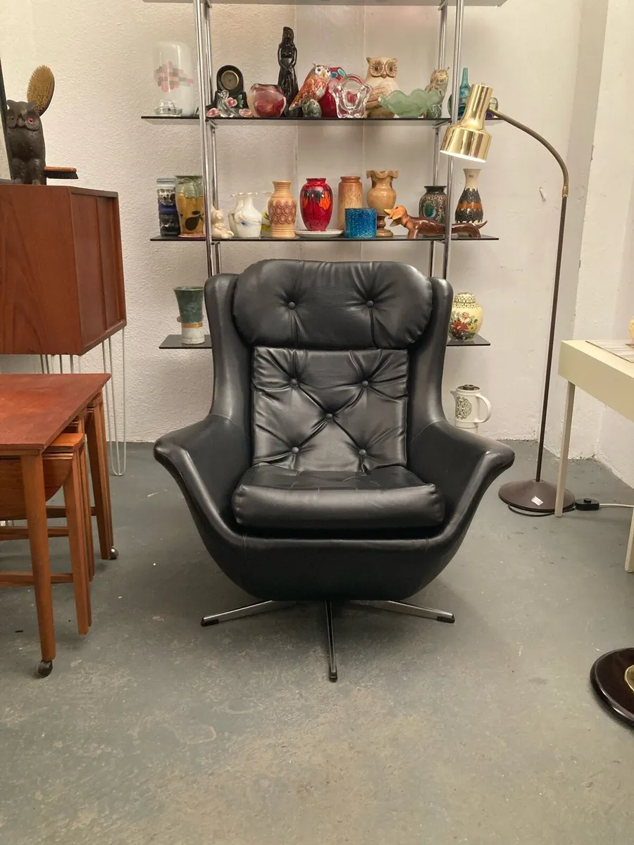 1960s Parker Knoll Egg Chair - Open Sat 10th Oct - Image 1