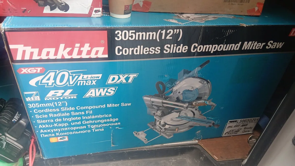 Makita miter saw