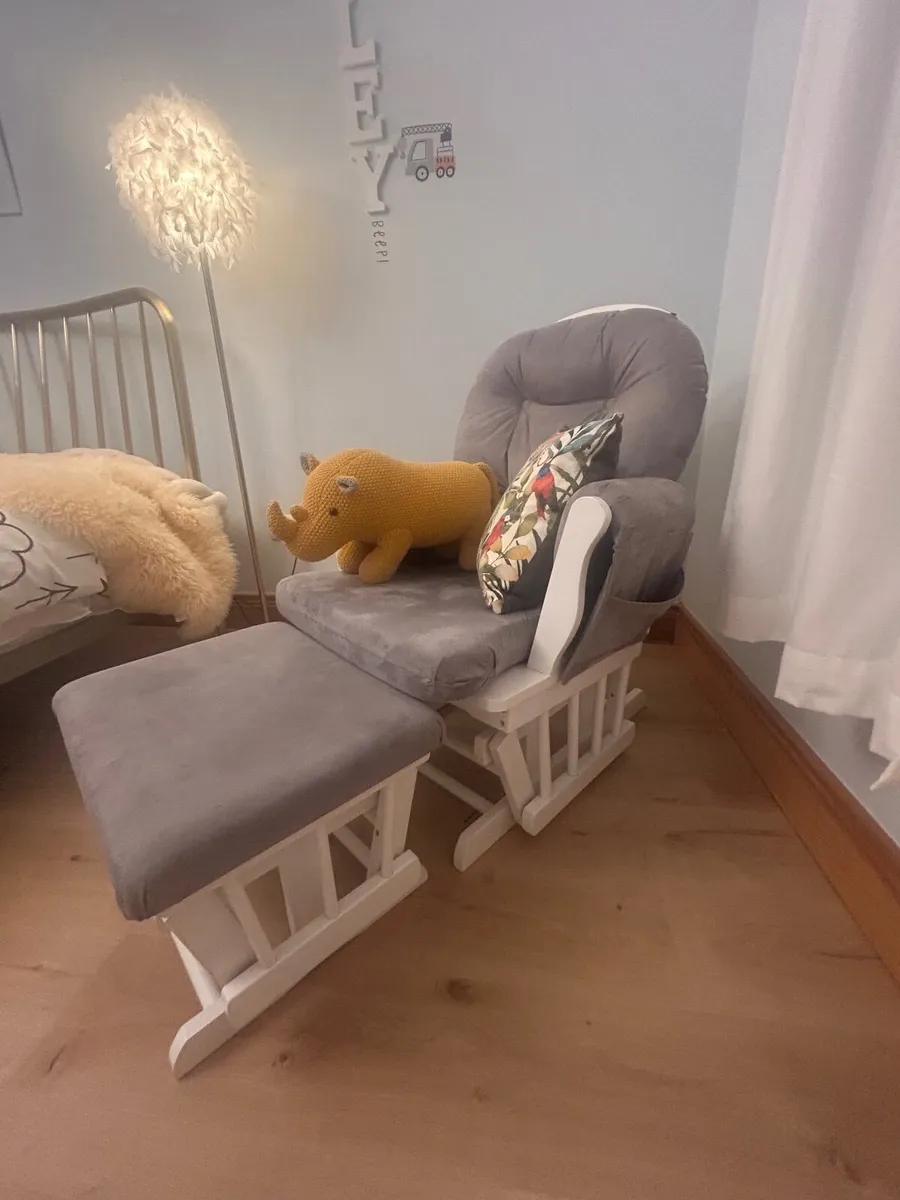Babylo Brompton Rocking chair & Footstool - Image 1