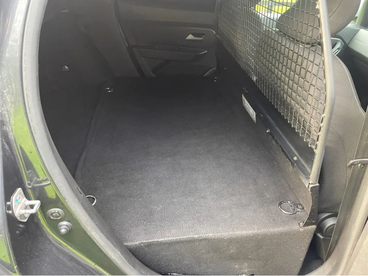 Dacia Duster COMFORT SMALL SERIES 5DR - Image 3