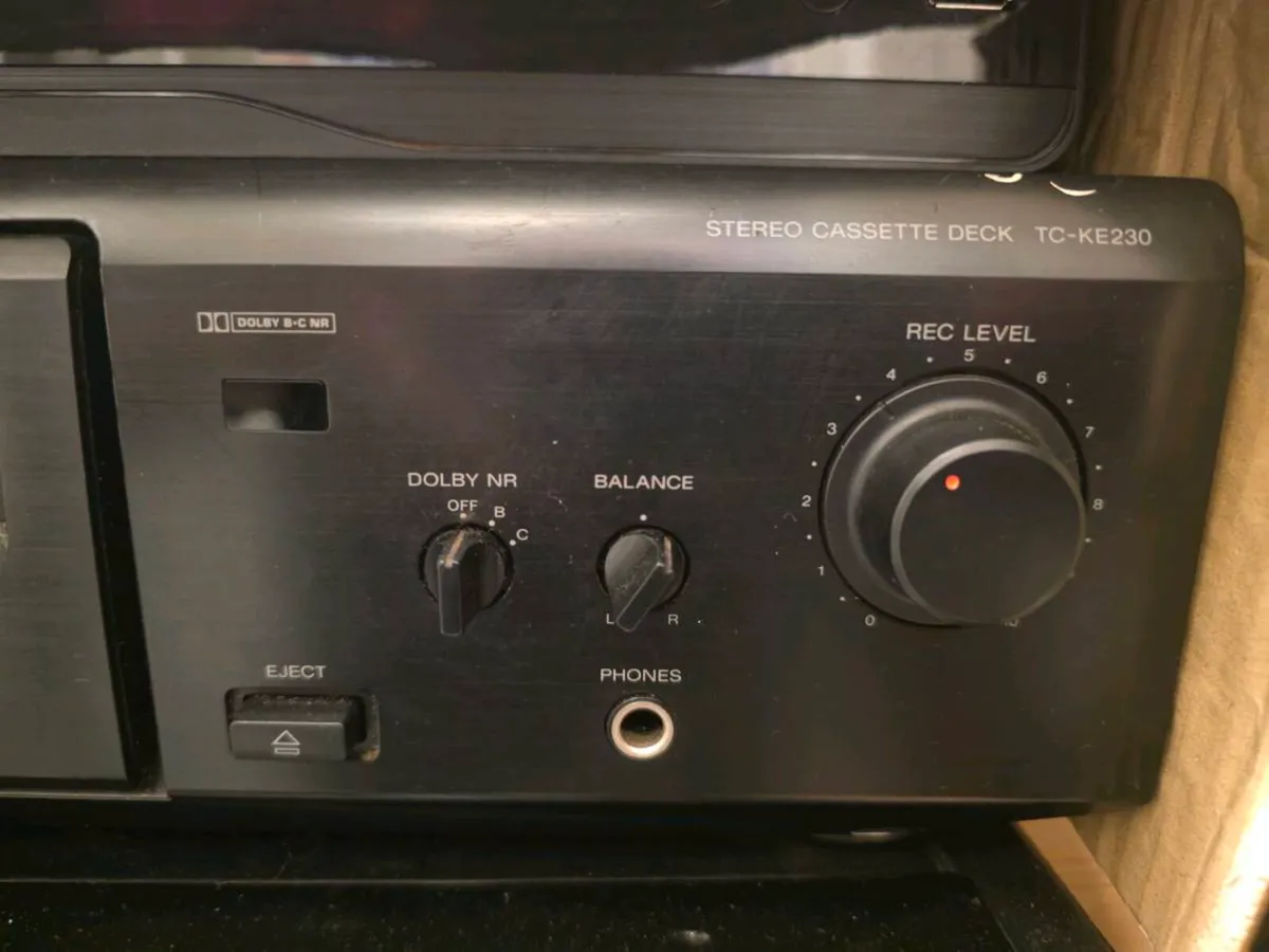Sony Amp ( working ) + Free Cassette deck ( nt wkn - Image 2