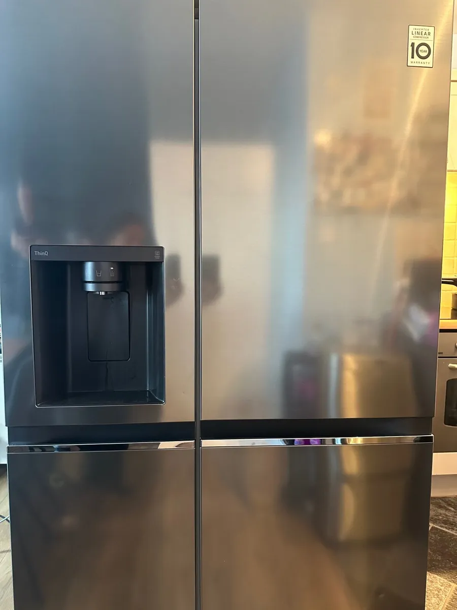 LG American Style Fridge Freezer 635L | Ice & Wate - Image 1