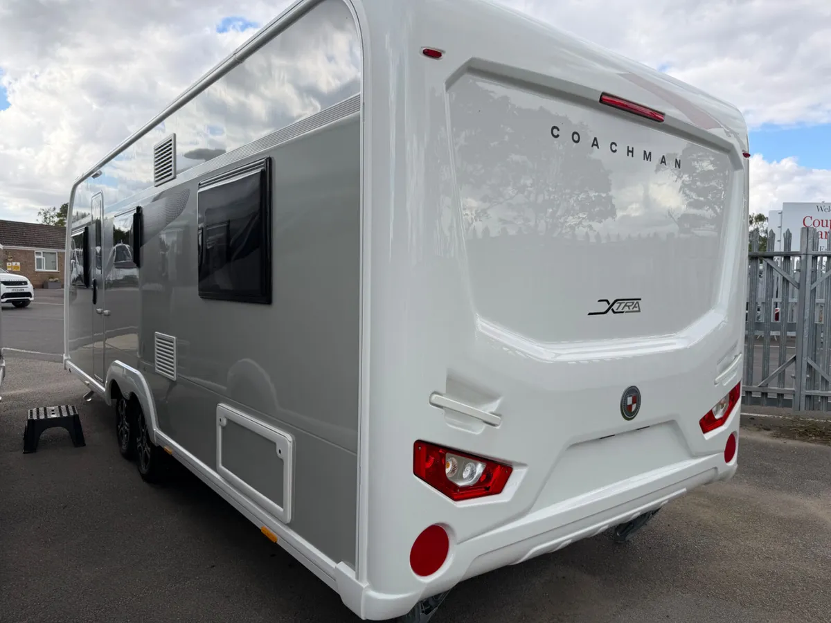 2027 COACHMAN ACADIA 660 XTRA 6/7 BERTH CARAVAN - Image 4
