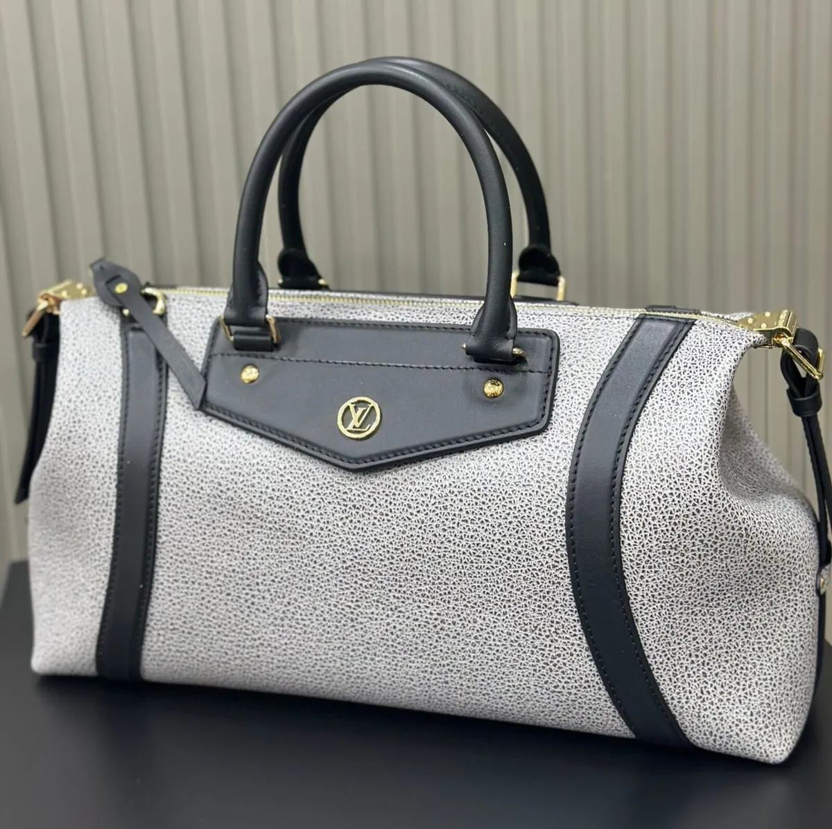 Women's handbag