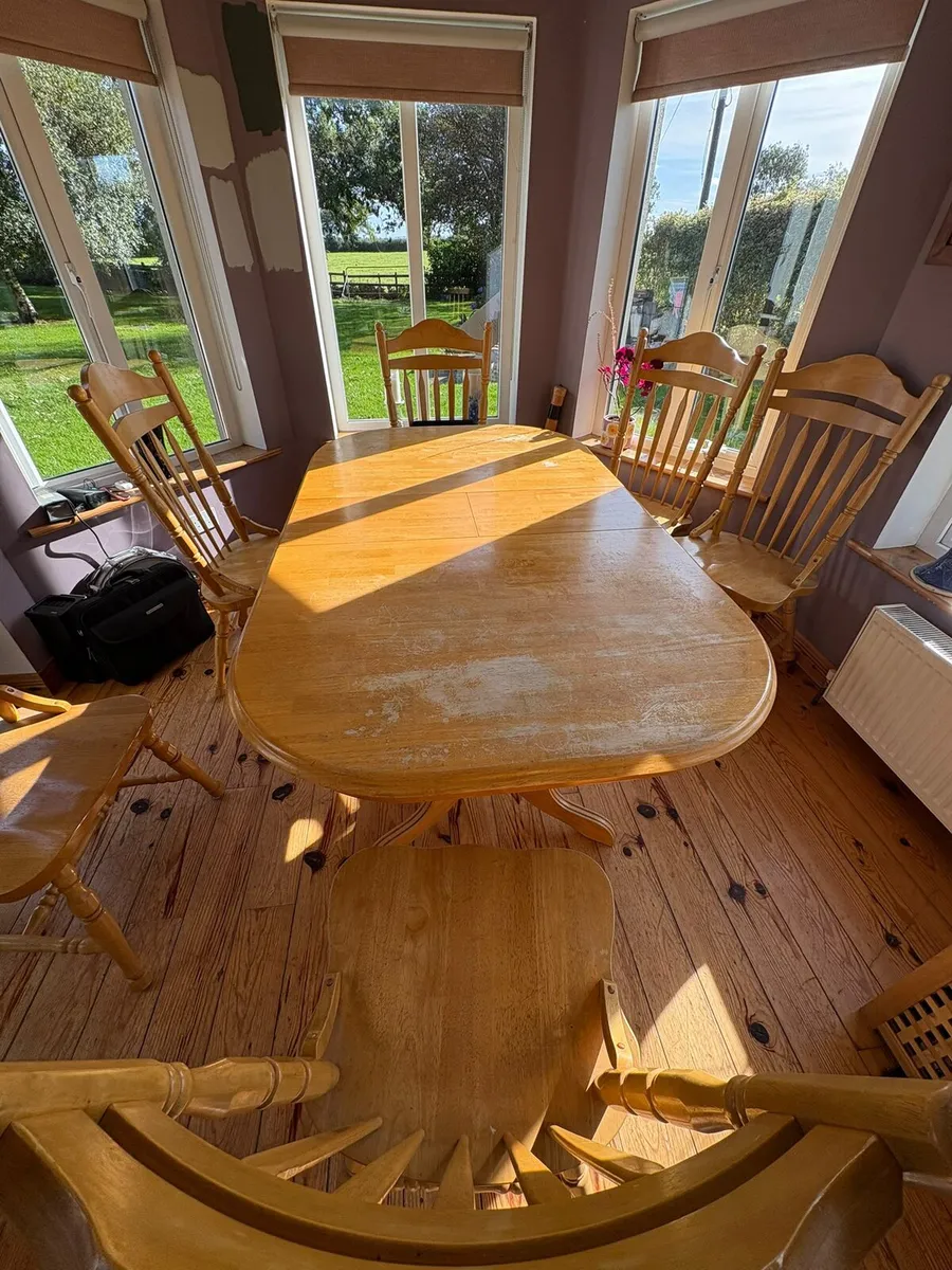 Kitchen table & 6 chairs - Image 2