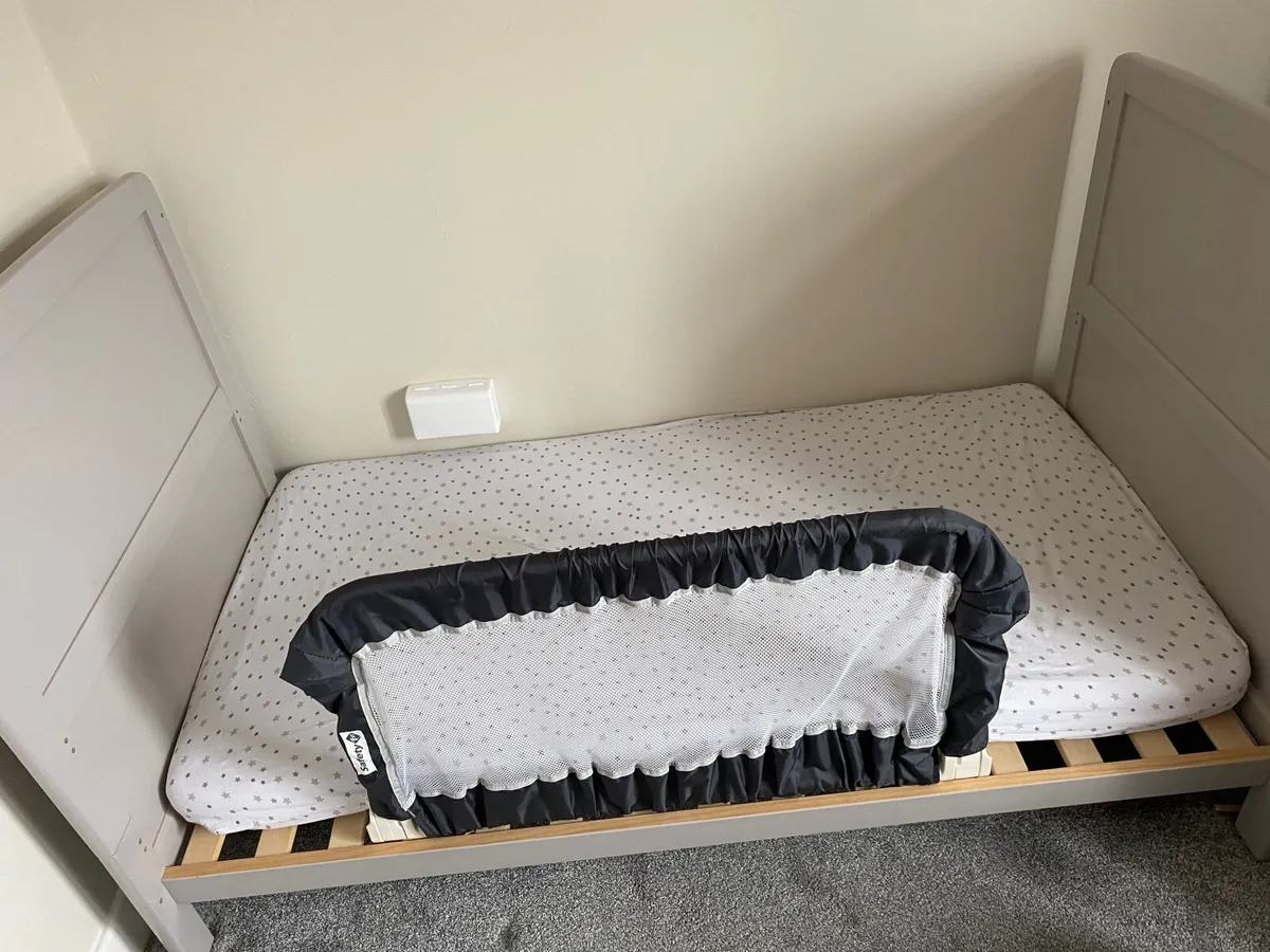 Baby Elegance Travis Cot Bed - Image 1