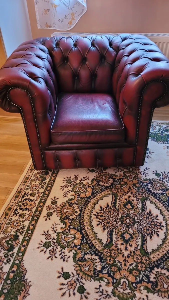 Luxury Genuine Leather Chesterfield Armchair - Image 1