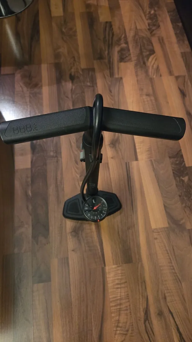 BBB Cycling floor pump with pressure gauge - Image 1