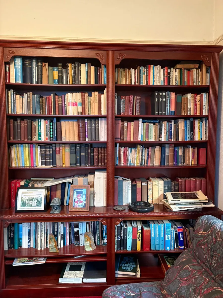 BOOKS - Image 1