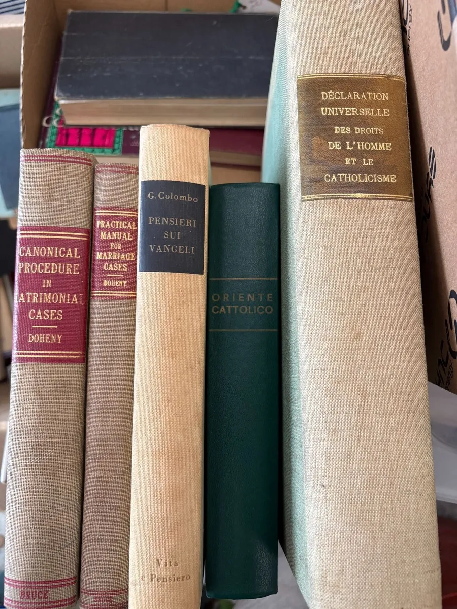 BOOKS - Image 4