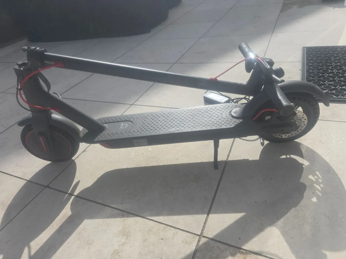 Xiaomi M365 Pro E-Scooter - Image 4
