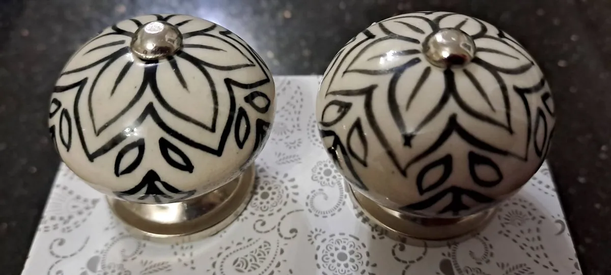 Kitchen / Wardrobe Press Knobs - Image 1