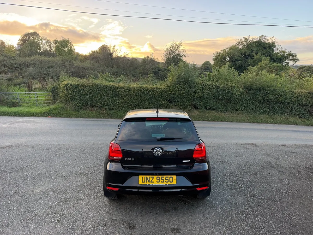 2015 Volkswagen Polo - Image 3