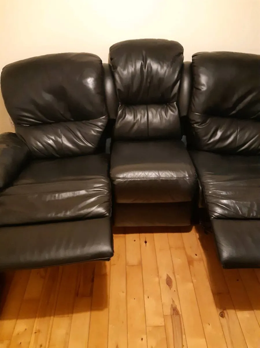 Couch - Image 4