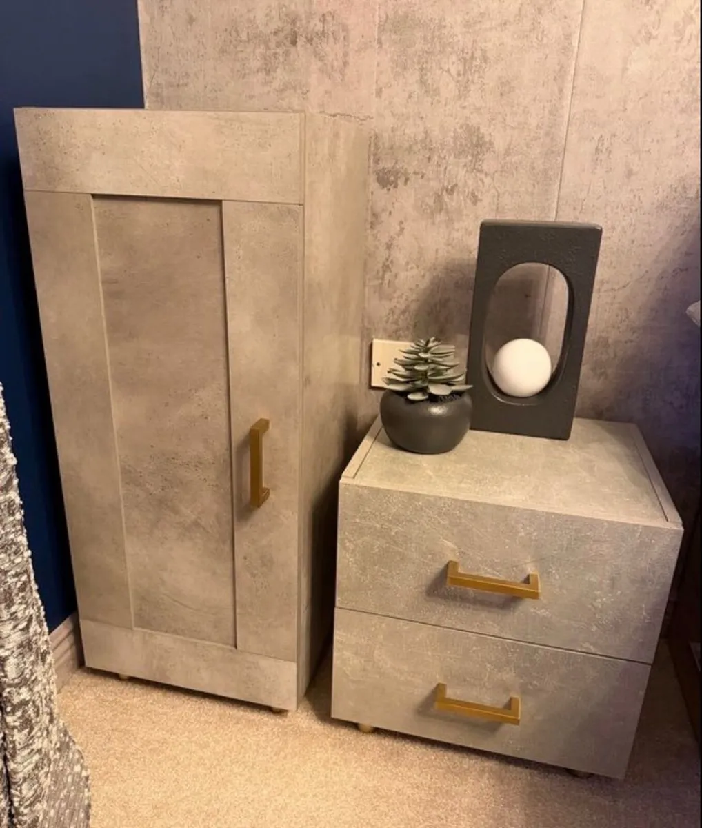 Furniture Set - Image 3