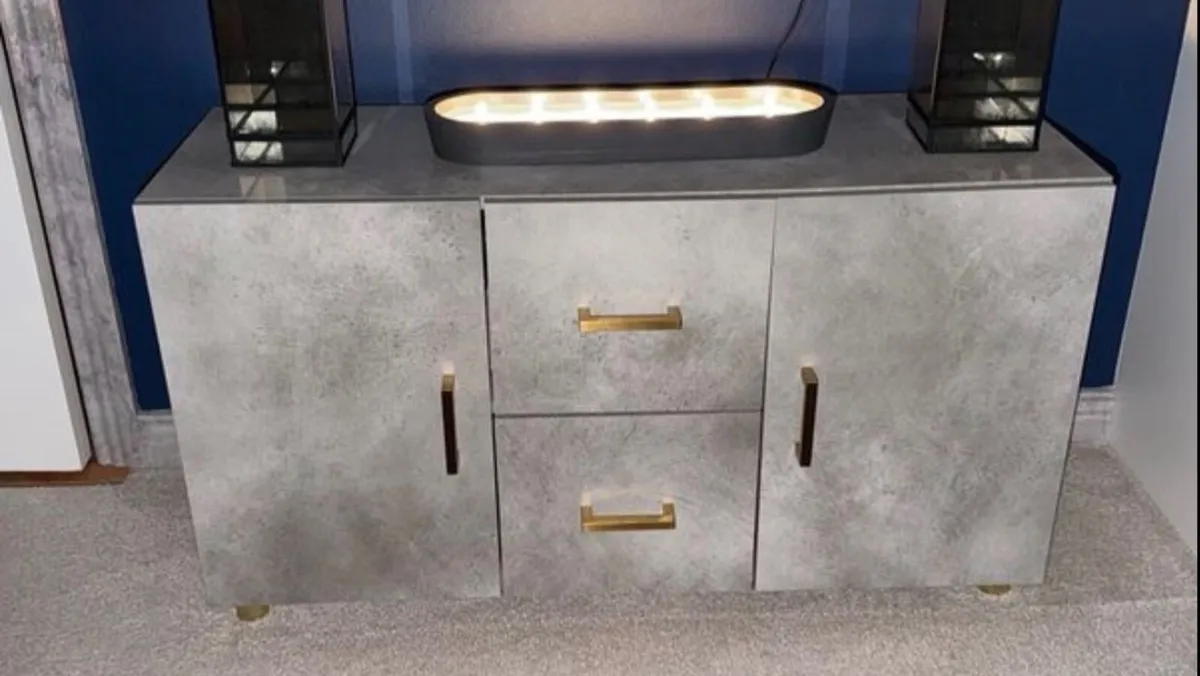 Furniture Set - Image 4
