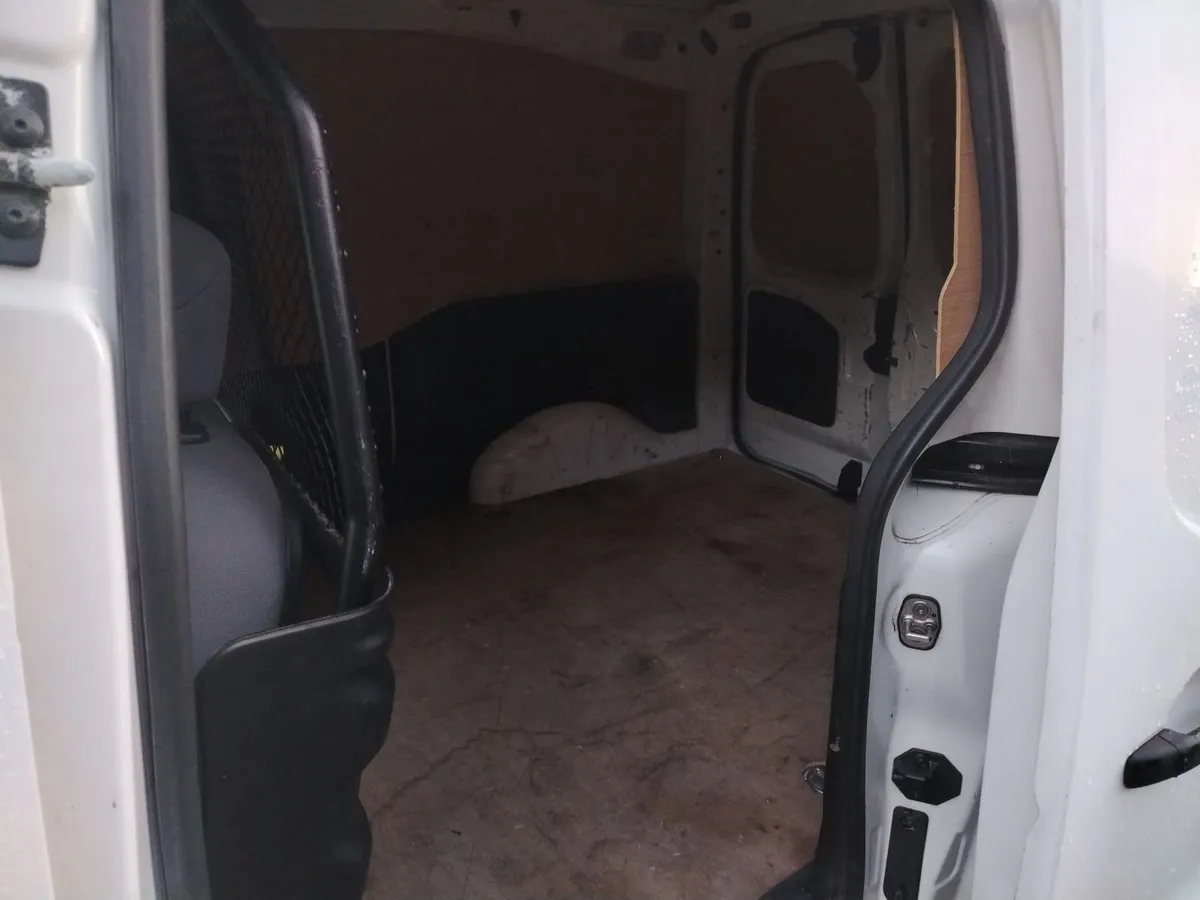 Peugeot Partner 2014 1.6hdi New Cvrt - Image 2