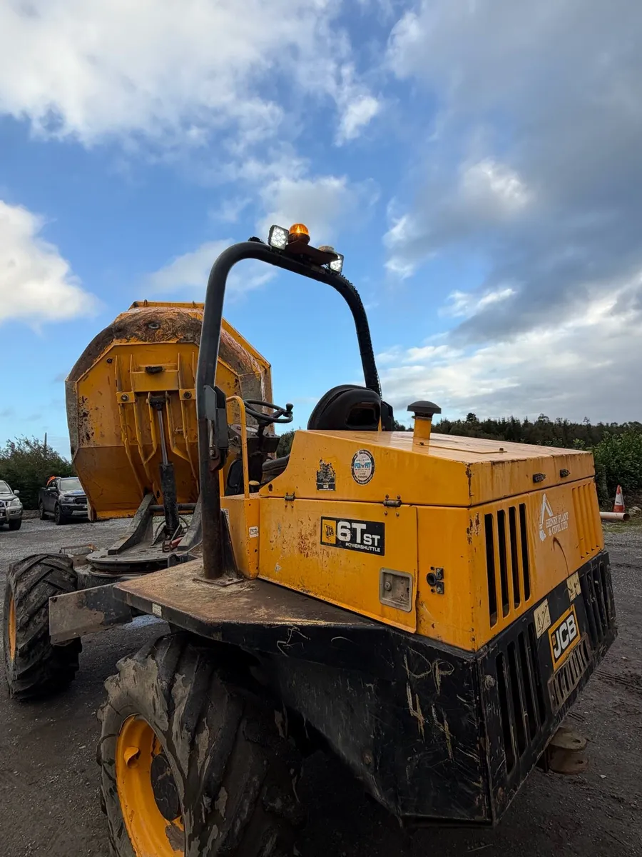 2015 JCB 6tonne swivel dumper - Image 1