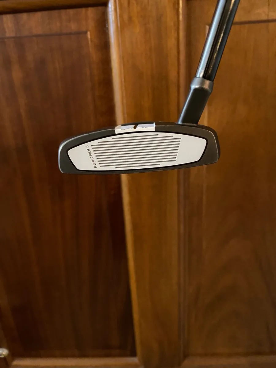 Taylormade Spider Tour X 34 inch Putter As New - Image 3