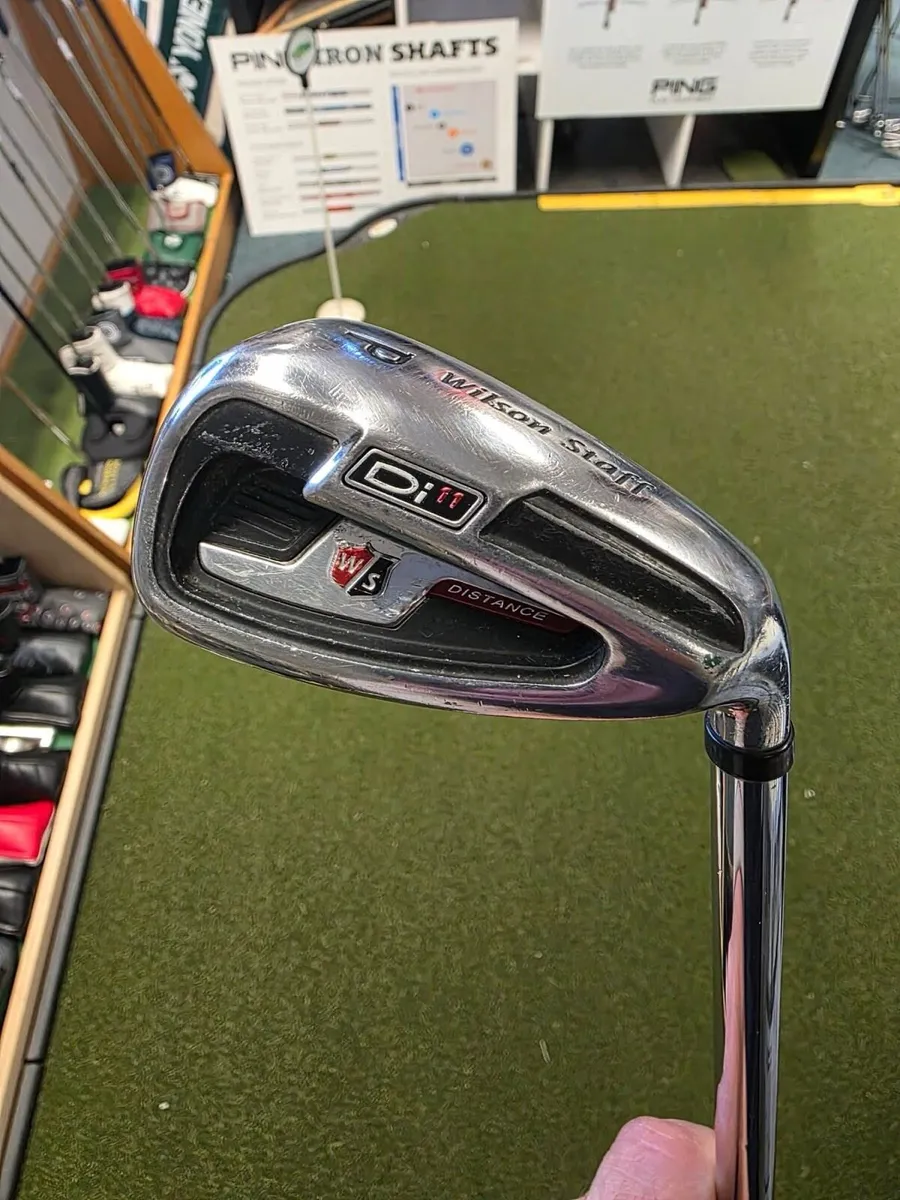 Wilson Staff D11 Irons - Image 1