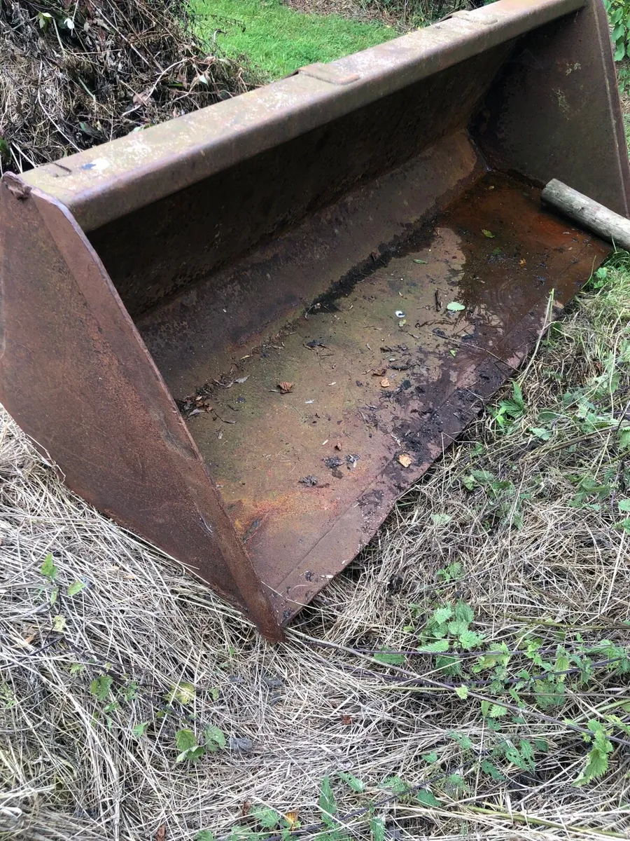 8ft manitou loading bucket - Image 2